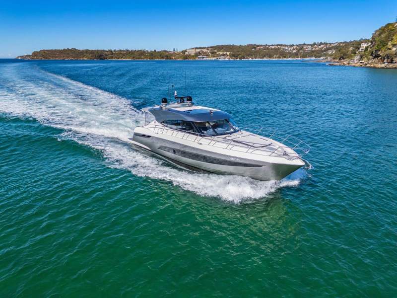 Riviera 5400 Sport Yacht Platinum Edition