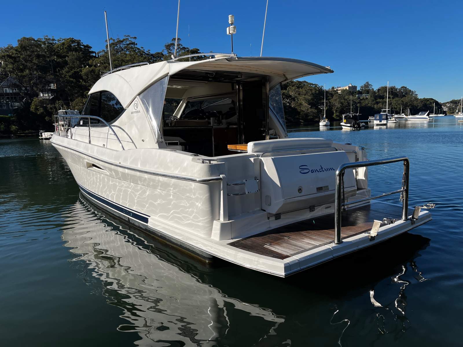 Riviera 3600 Sport Yacht