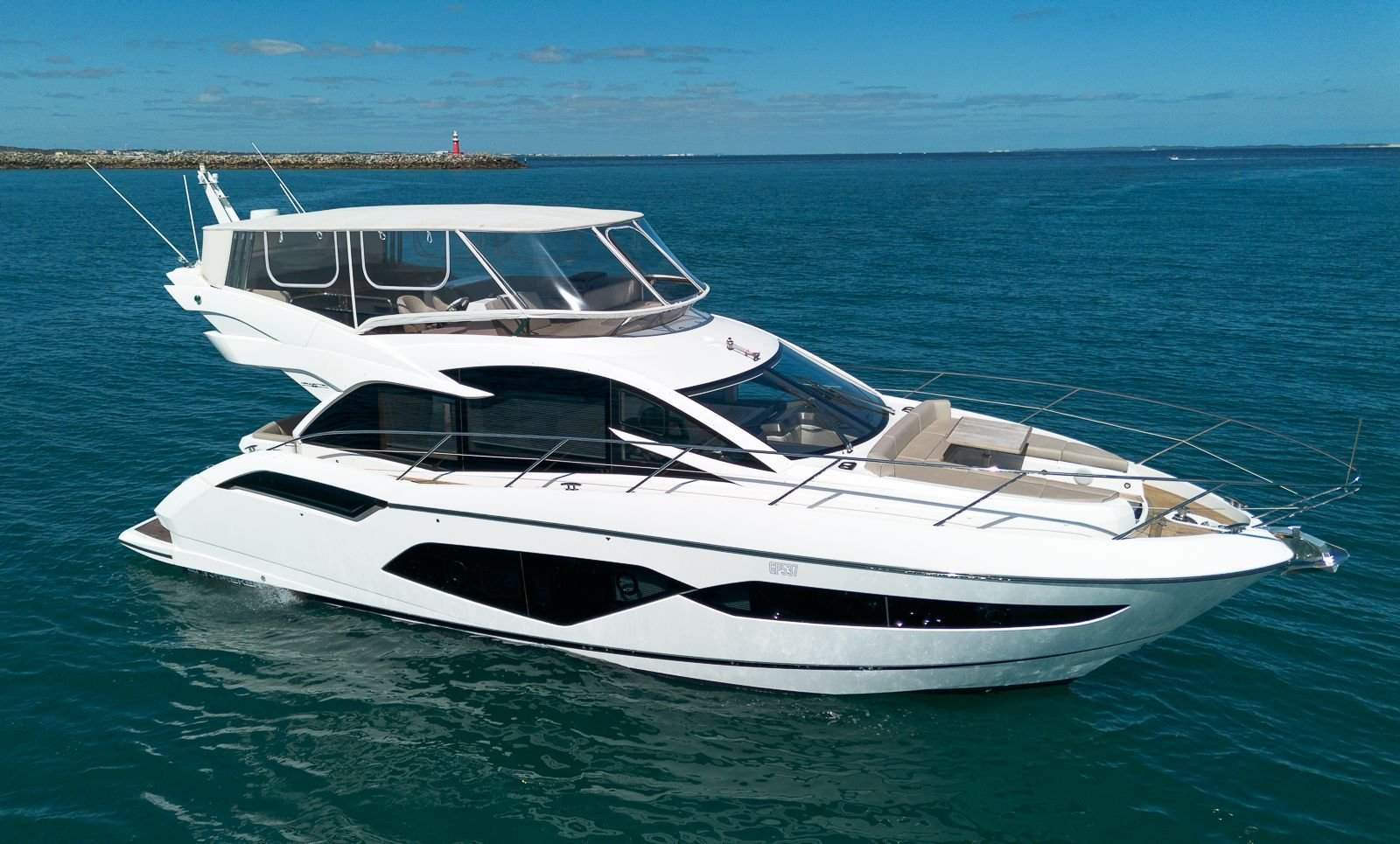 Sunseeker Manhattan 52