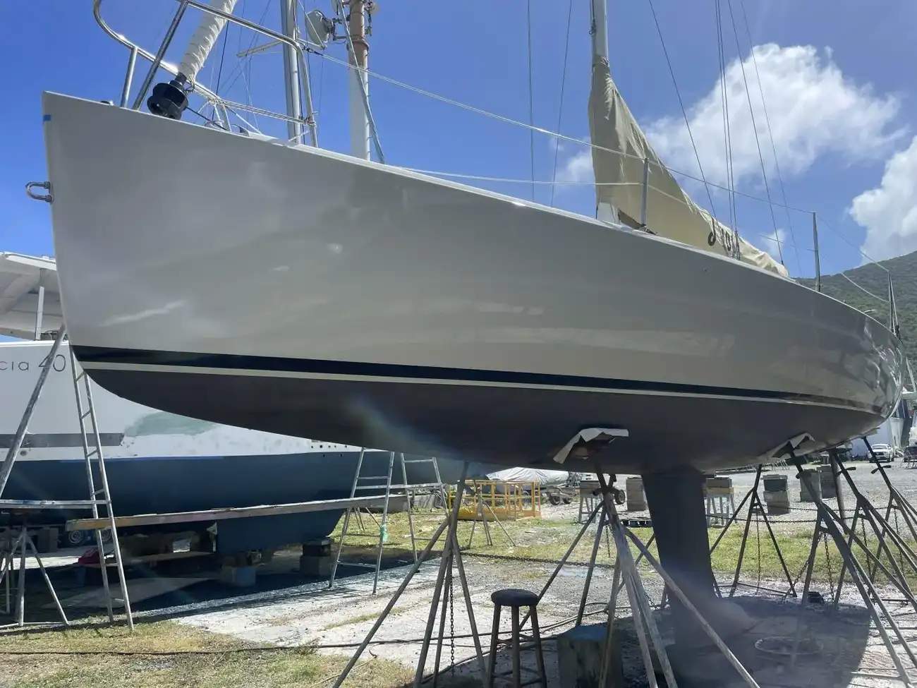 J Boats J/100