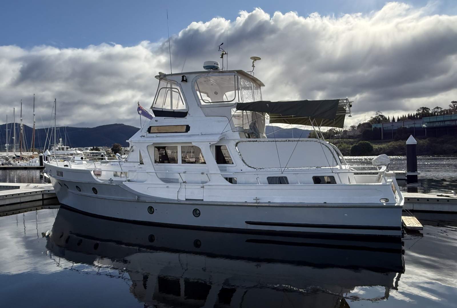Holmes 51 Motor Cruiser "KOORINE"