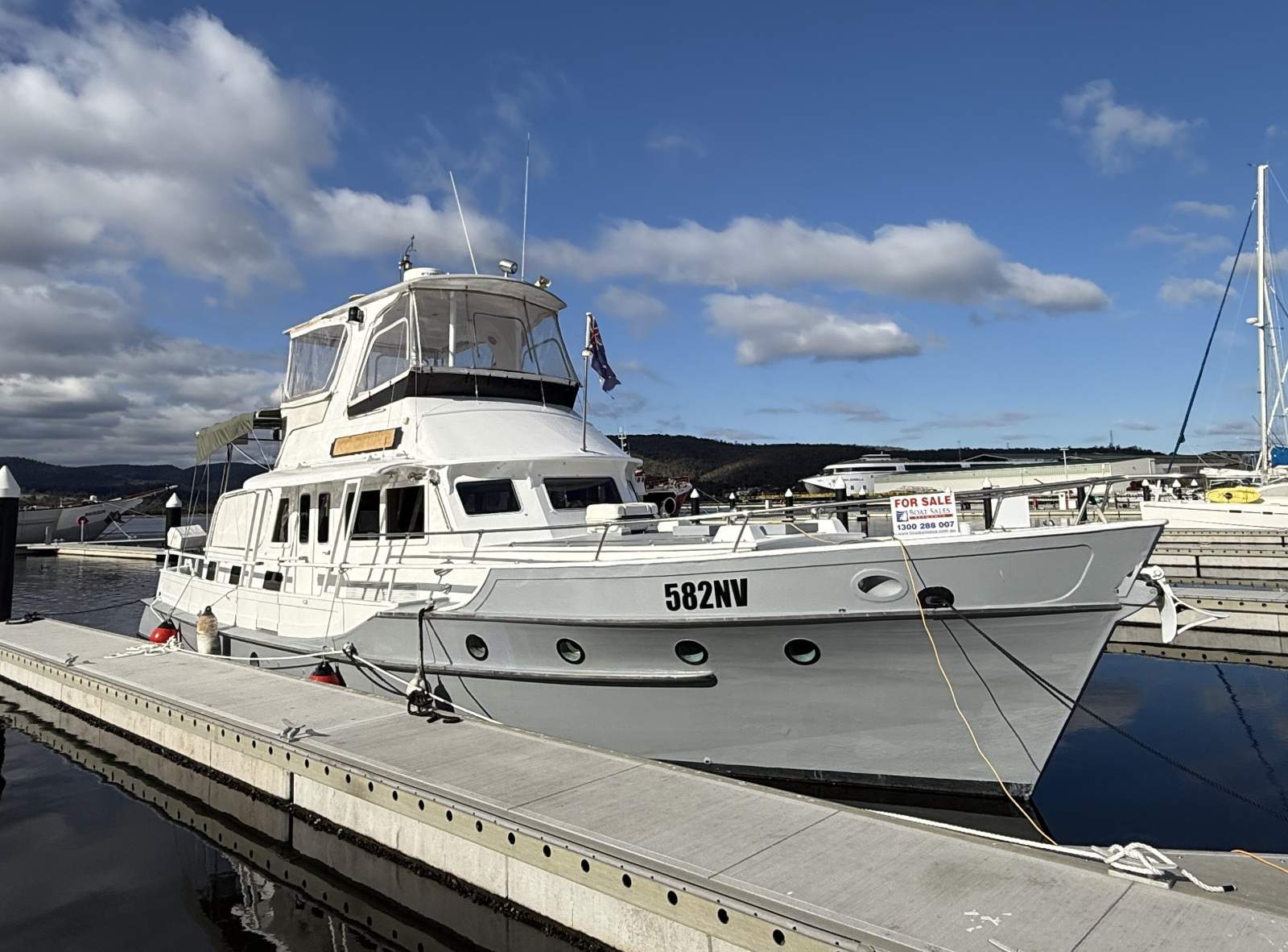 Holmes 51 Motor Cruiser KOORINE