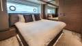 Custom Line Navetta 33