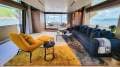 Custom Line Navetta 33