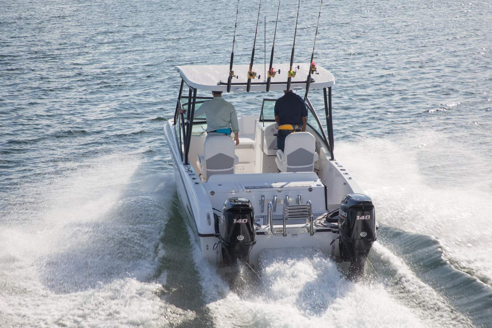 Twin Vee GFX 240 DC - Amazing Catamarans !