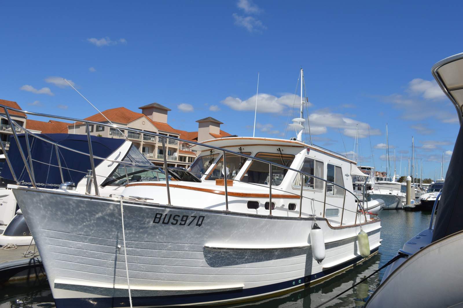 Halvorsen 32 Gourmet Cruiser