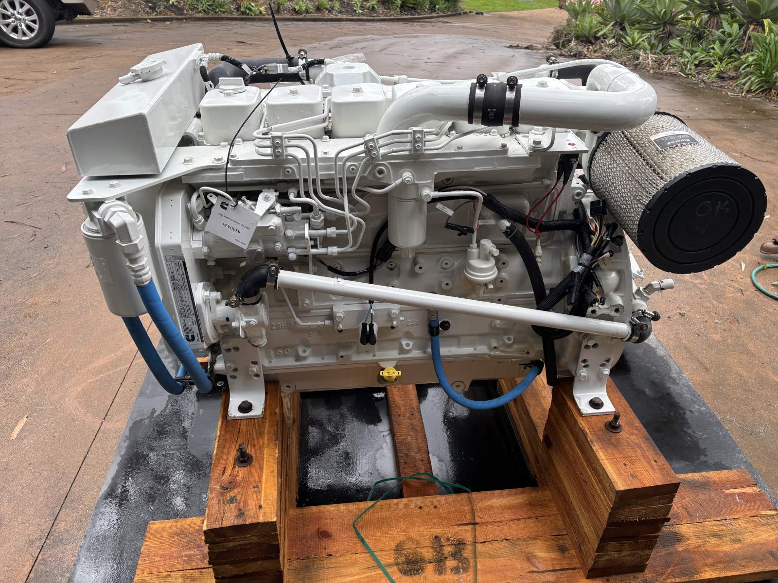 Cummins 6BT 5.9M engine