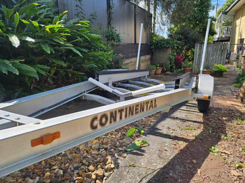 Continental A2260B-5800 Aluminium Boat Trailer