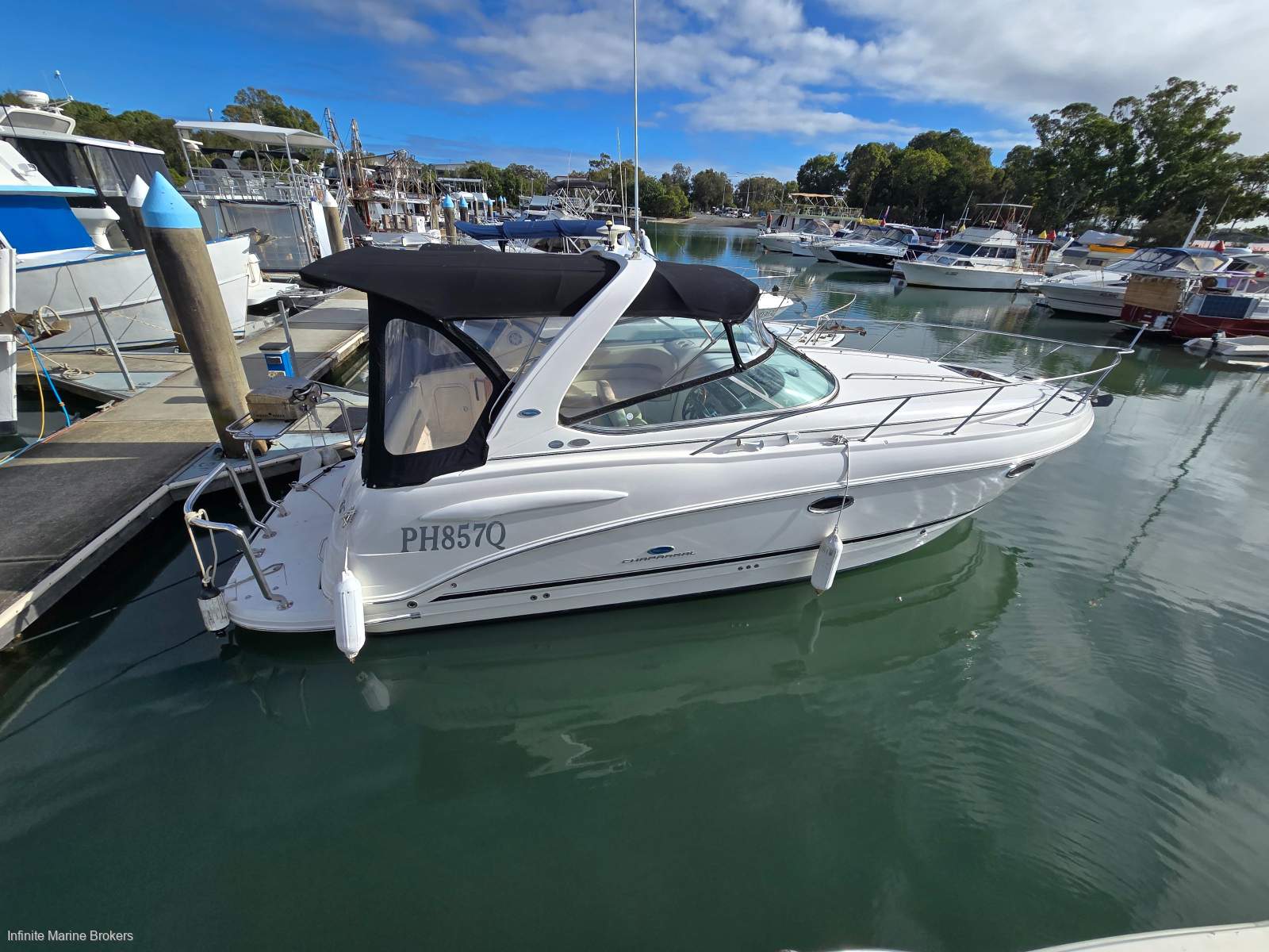 Chaparral 290 Signature