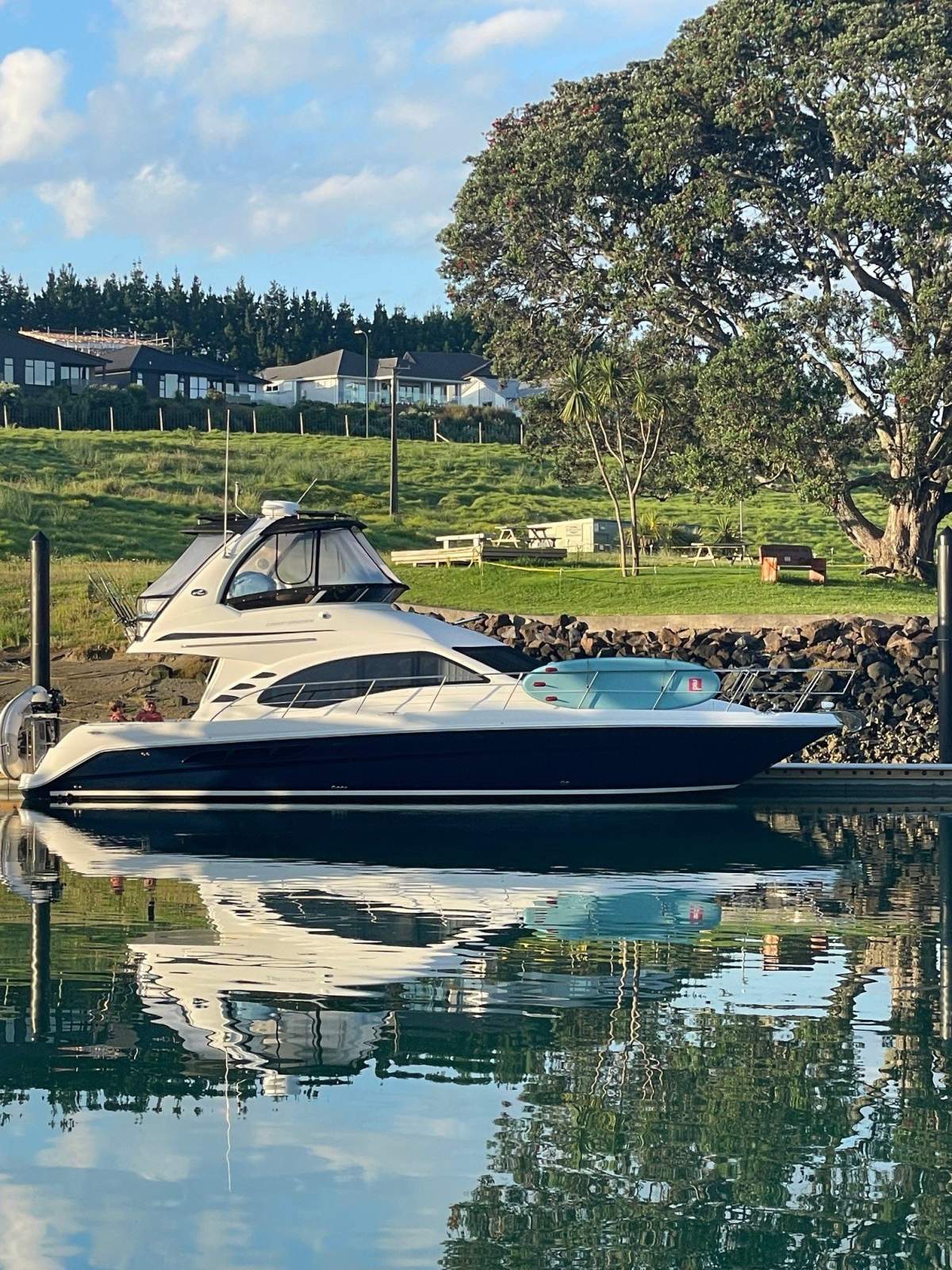 Sea Ray 44 Sedan Bridge