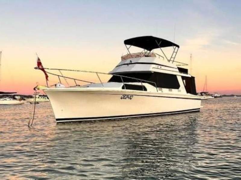 Fairway 36 Flybridge Cruiser