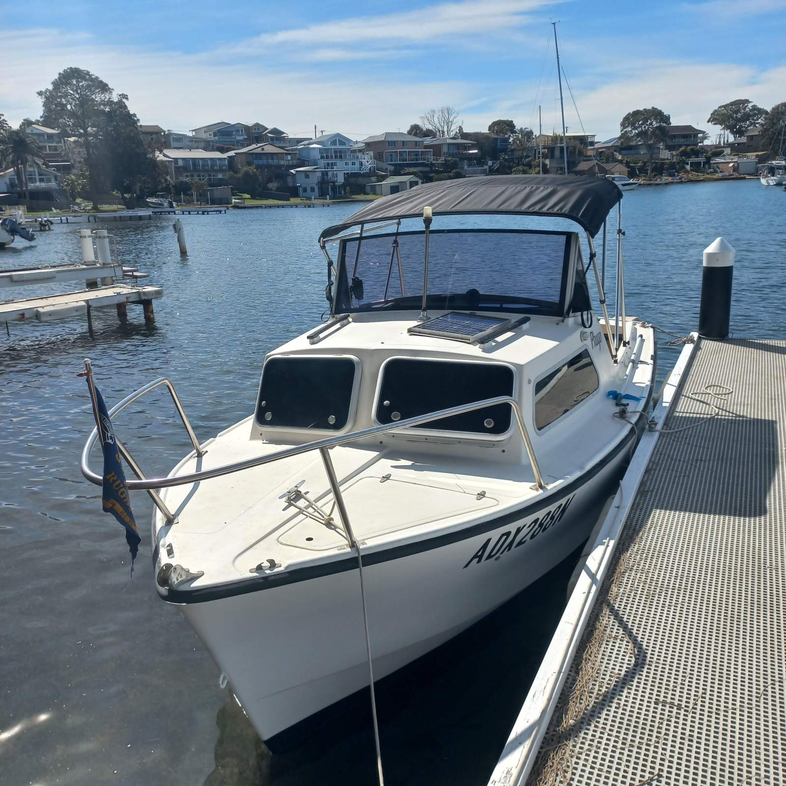Kingston 580 5.8 metre diesel cruiser