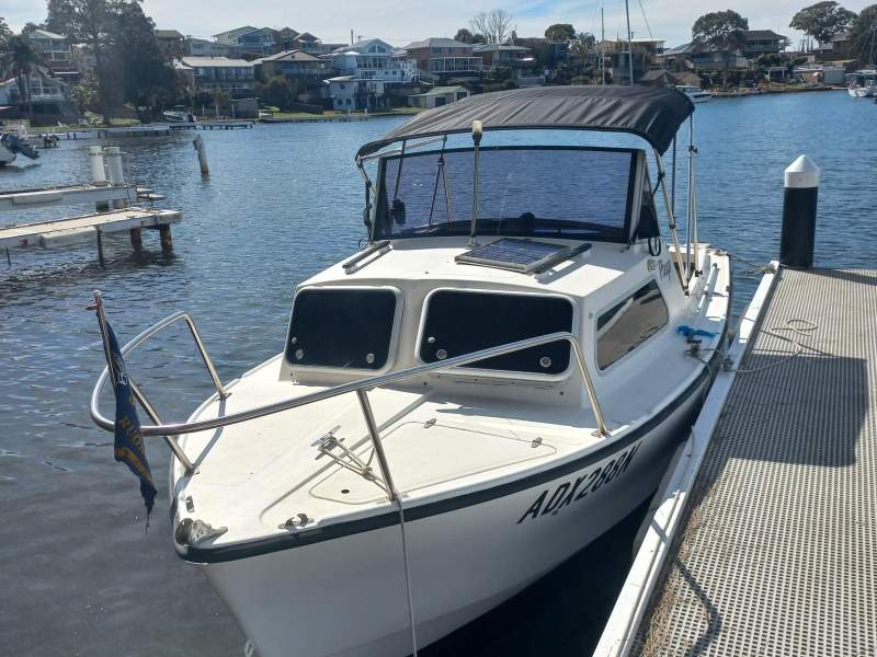 Kingston 580 5.8 metre diesel cruiser