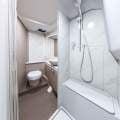 New Beneteau Gran Turismo 40:Spacious bathroom