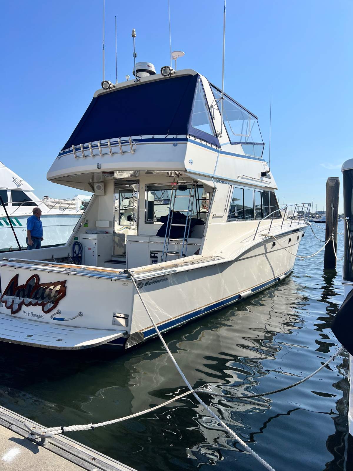 Hatteras 52