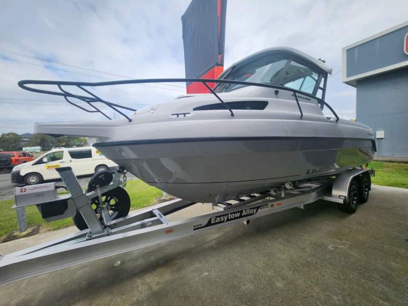 Haines Hunter 675 Enclosed