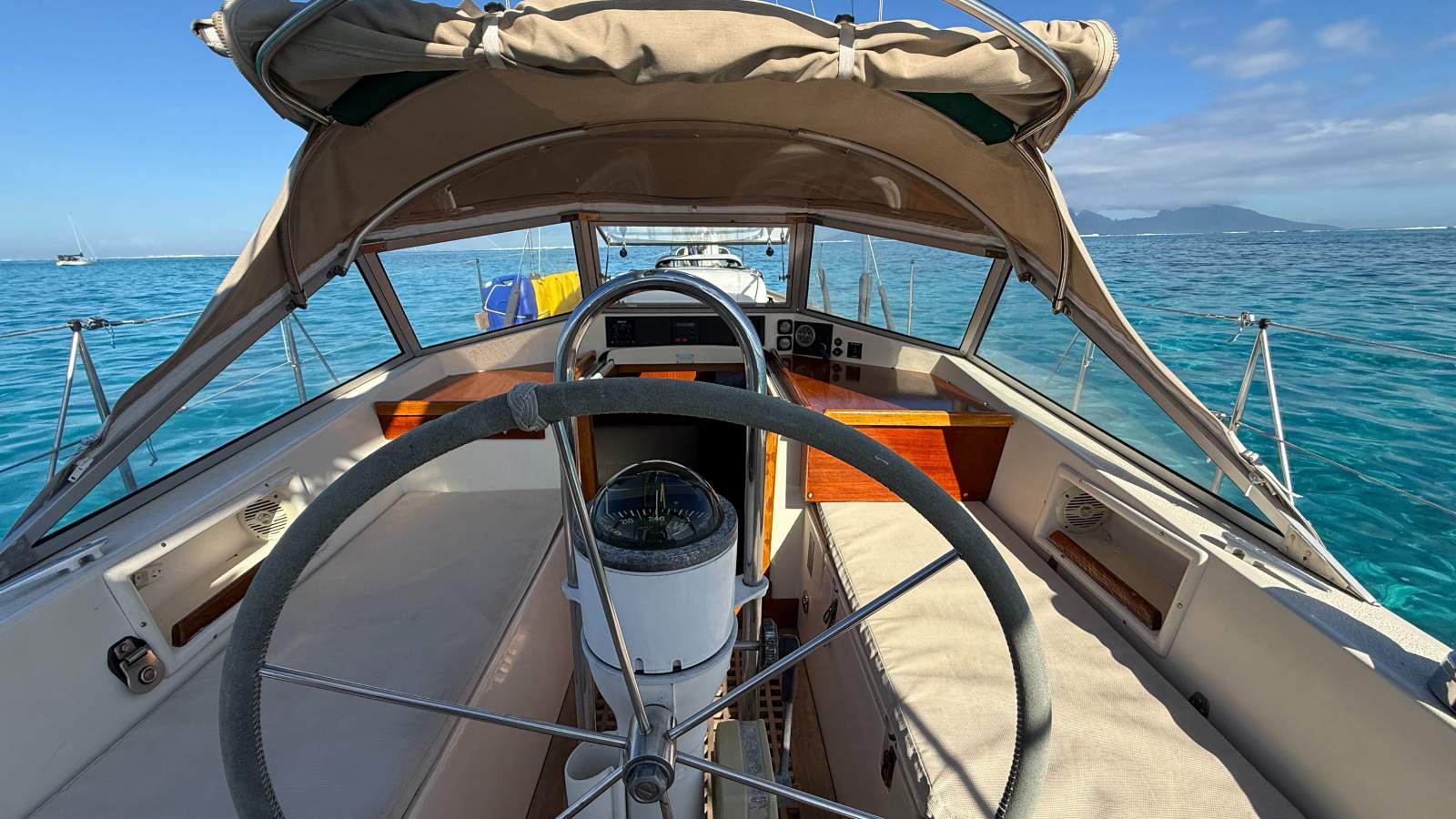 Hallberg-Rassy 352