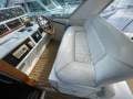 Sea Ray 390 Express Cruiser Amazing wide body entertainer