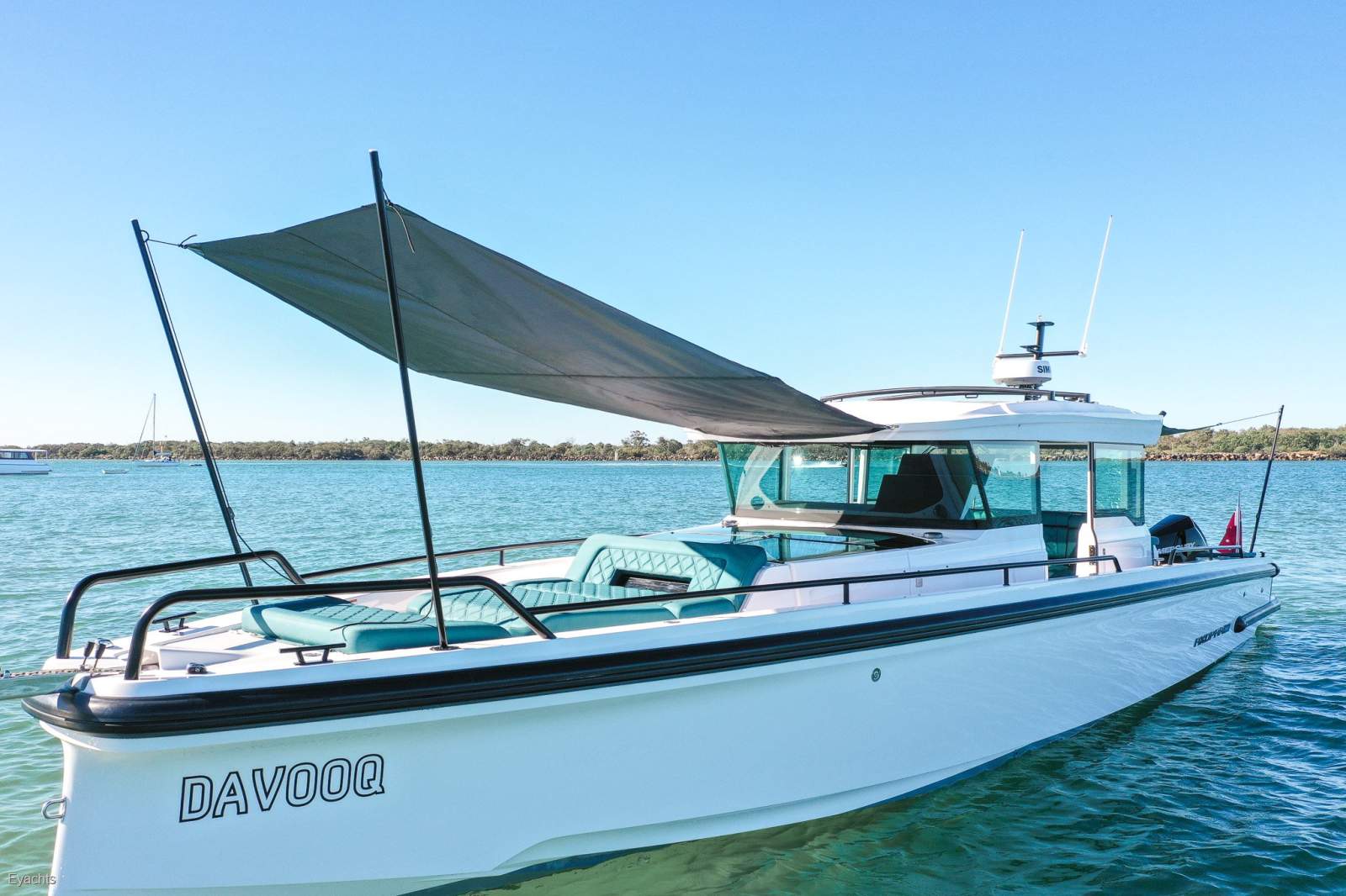 Axopar 37 Cross Cabin