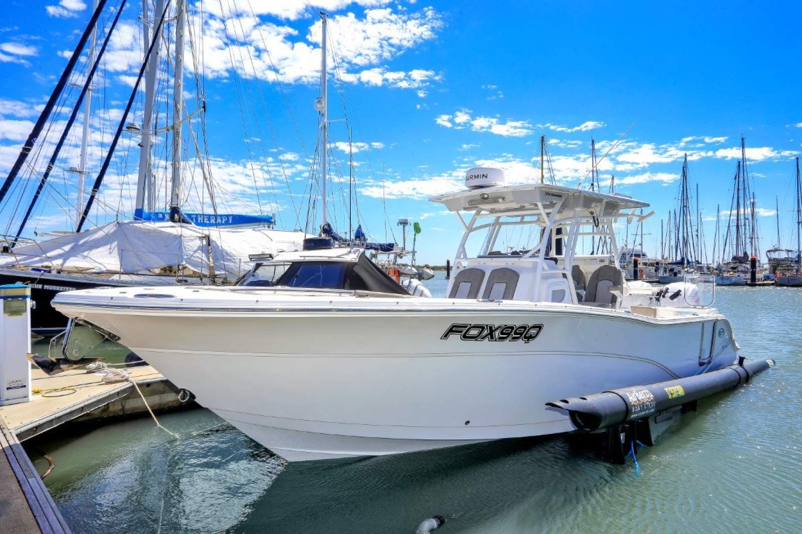 Sea Fox 328 Commander