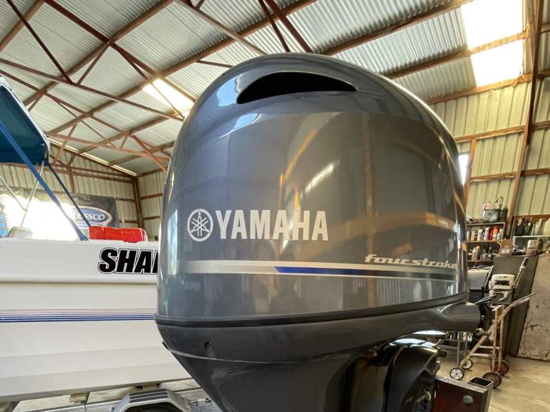 115hp Yamaha outboard motor