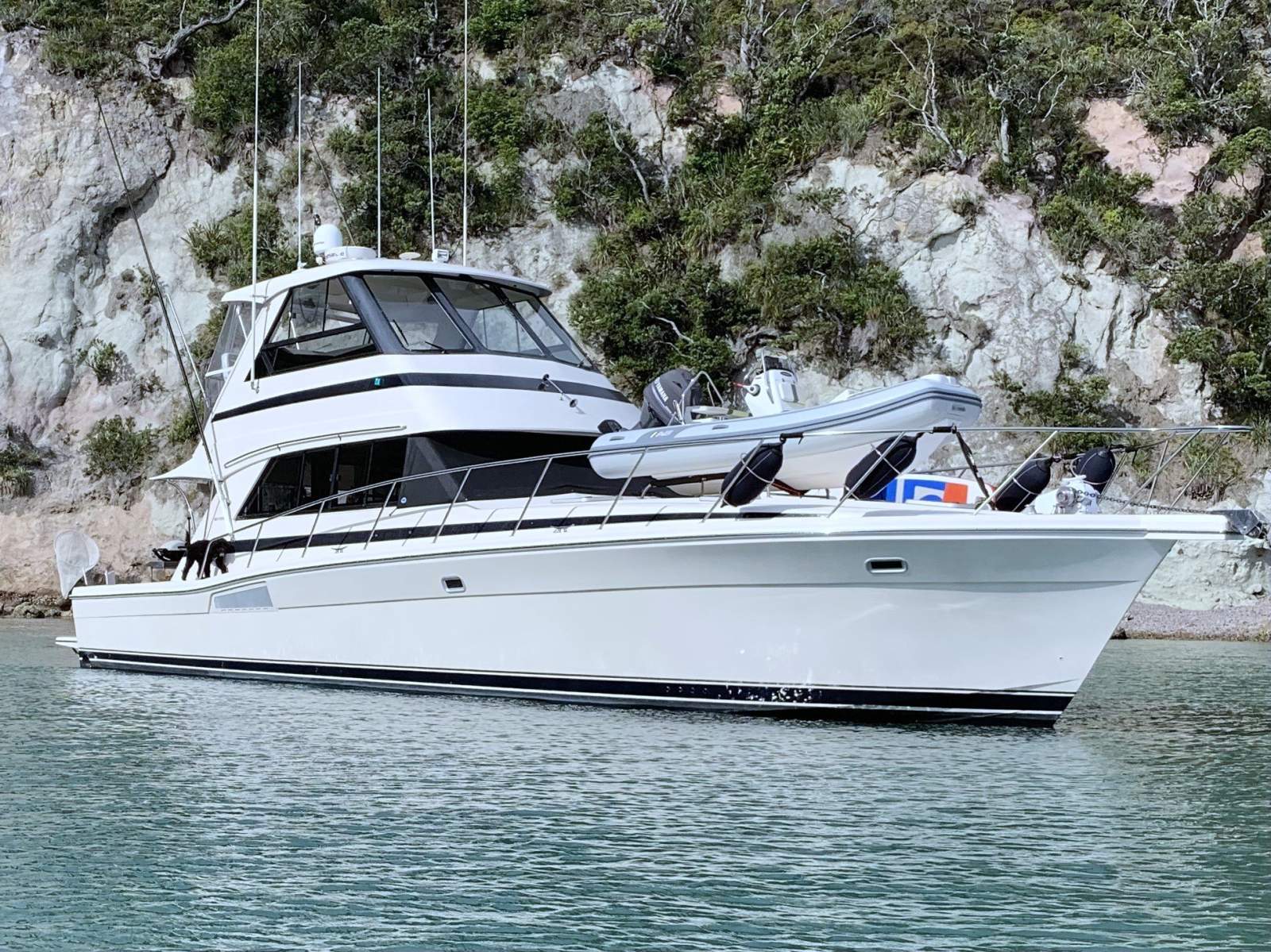 Riviera 48 Flybridge