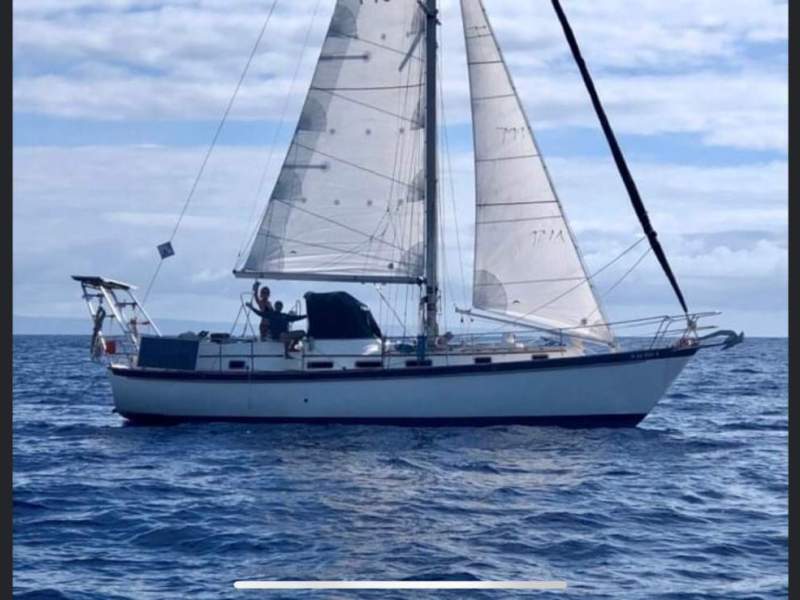 Pearson 422 Pearson 422. Center cockpit, Cutter