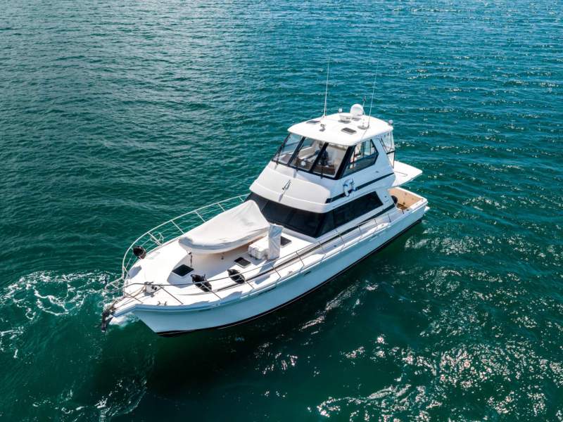 Riviera 48 Platinum Enclosed Flybridge