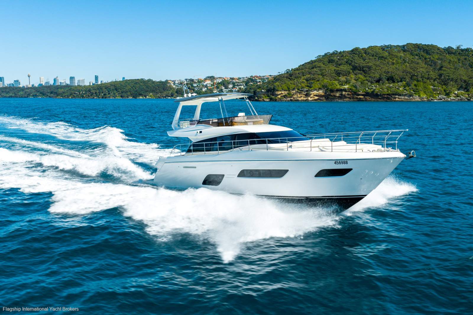 Ferretti 550