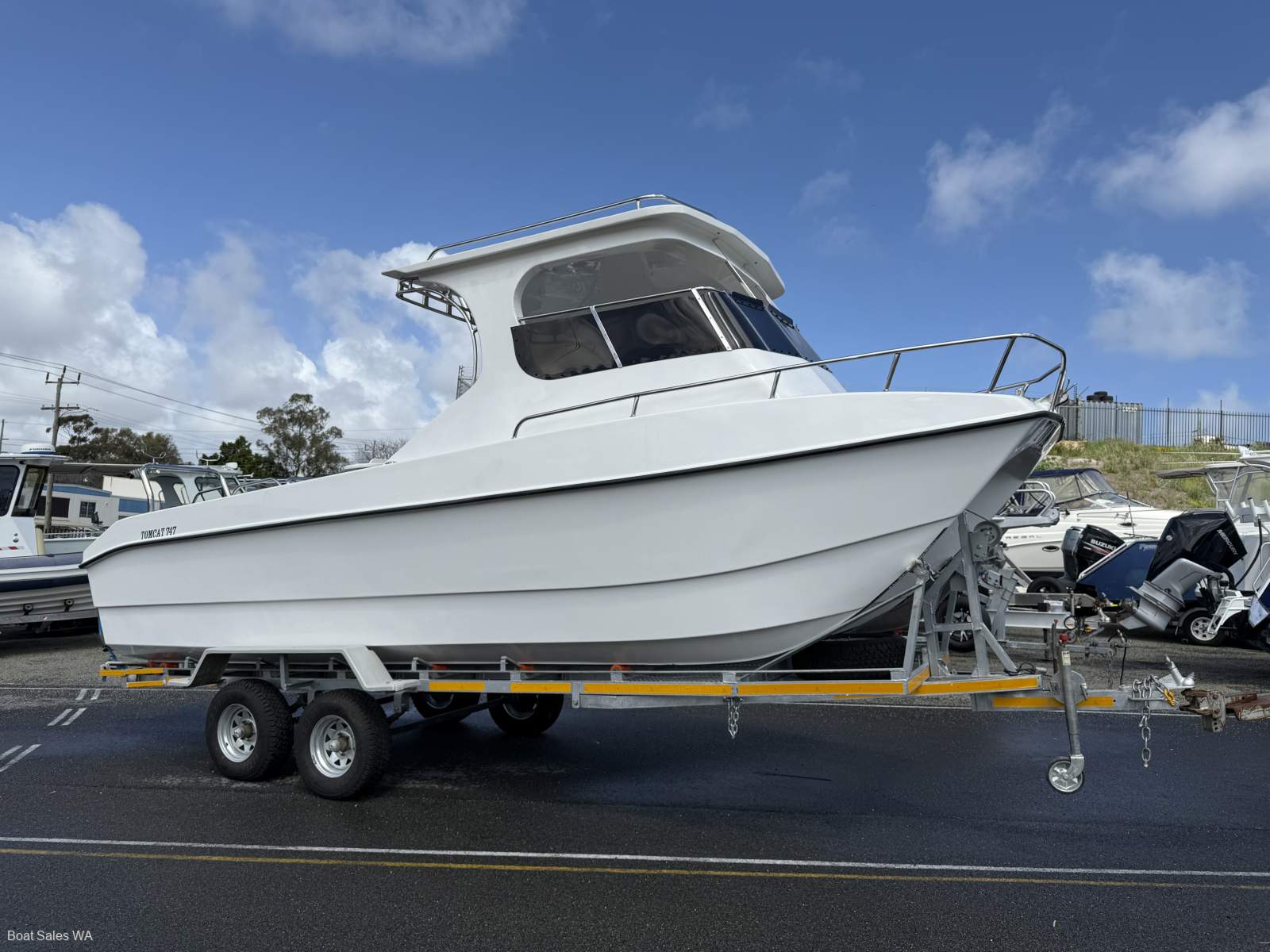 Tom Cat TOMCAT 747 NEW HULL AND TRAILER PACKAGE