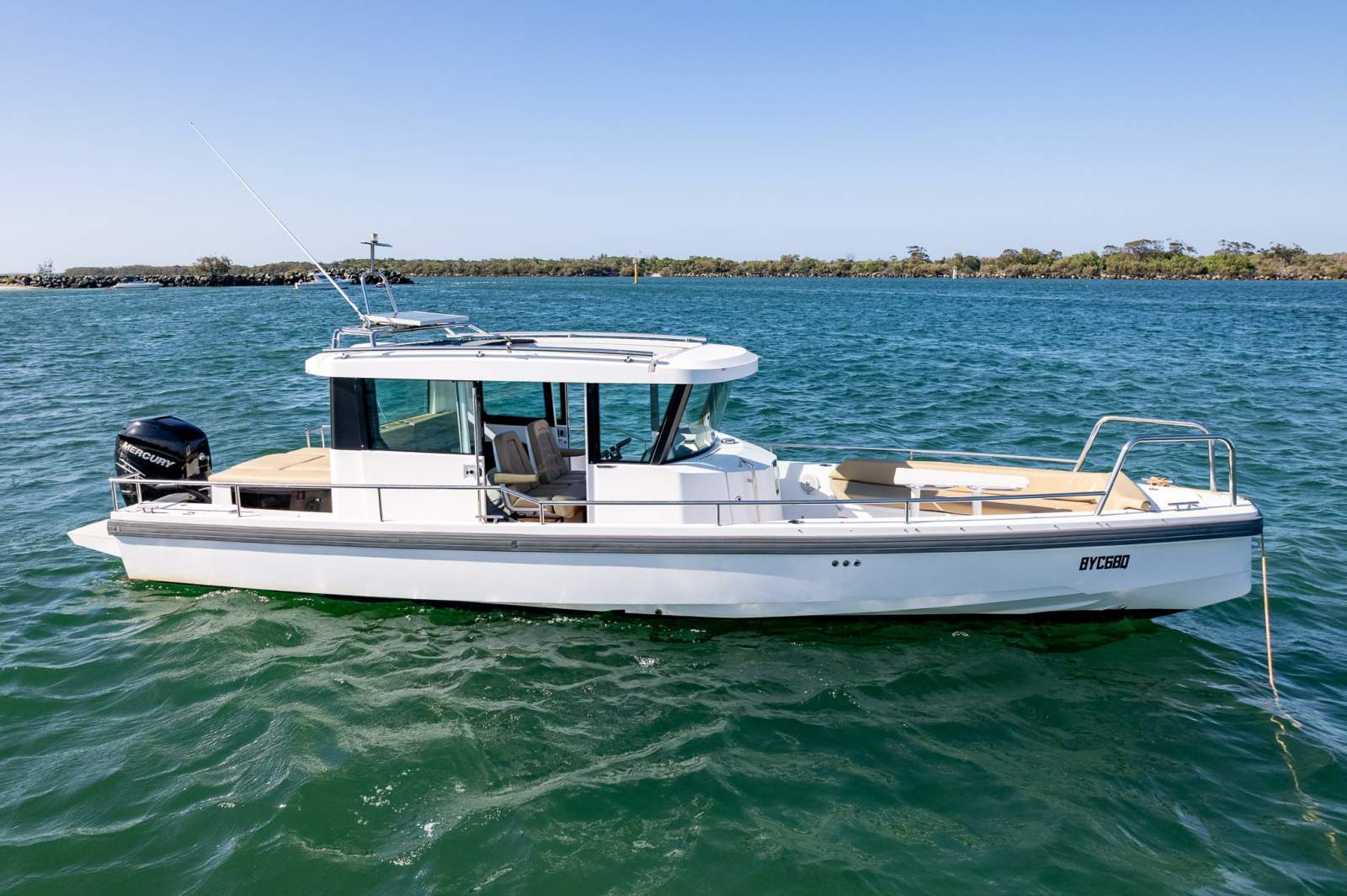 Axopar 28 Aft cabin