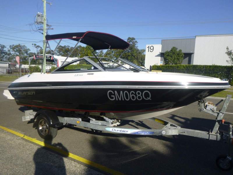 Larson LX 195S BOW RIDER