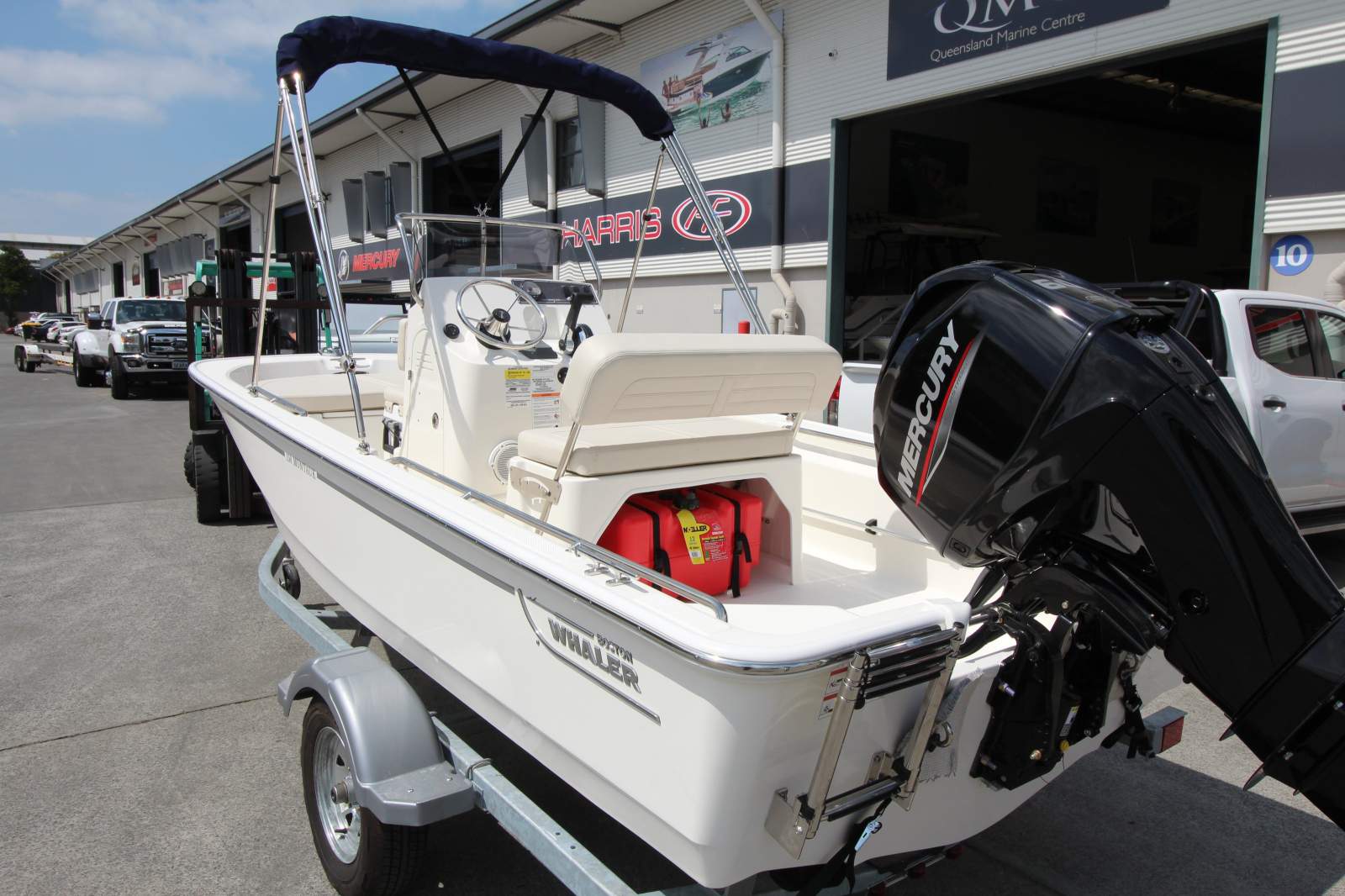 Boston Whaler 150 Montauk Centre Console