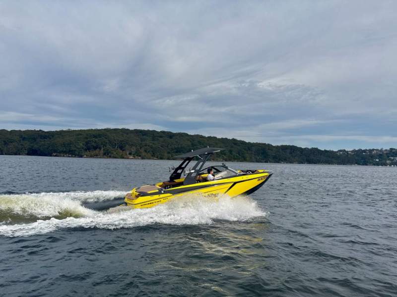 Malibu Wakesetter 23 LSV