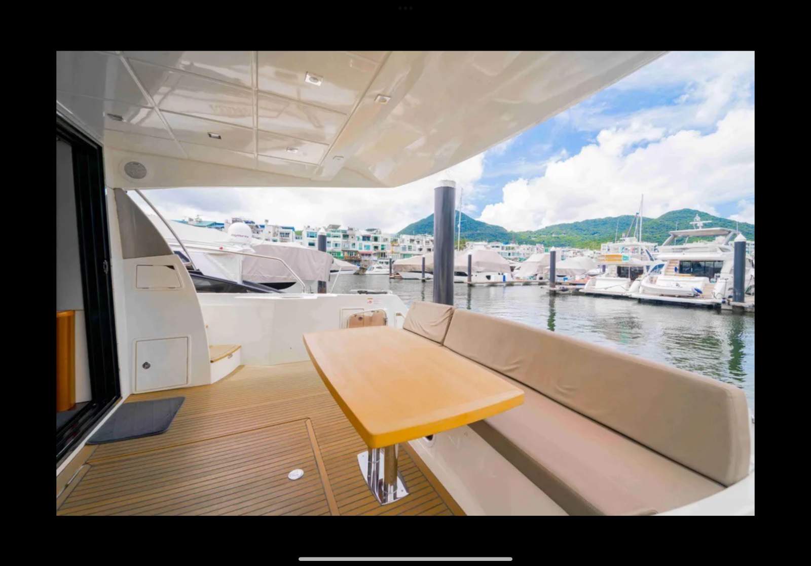 Prestige 550 Fly