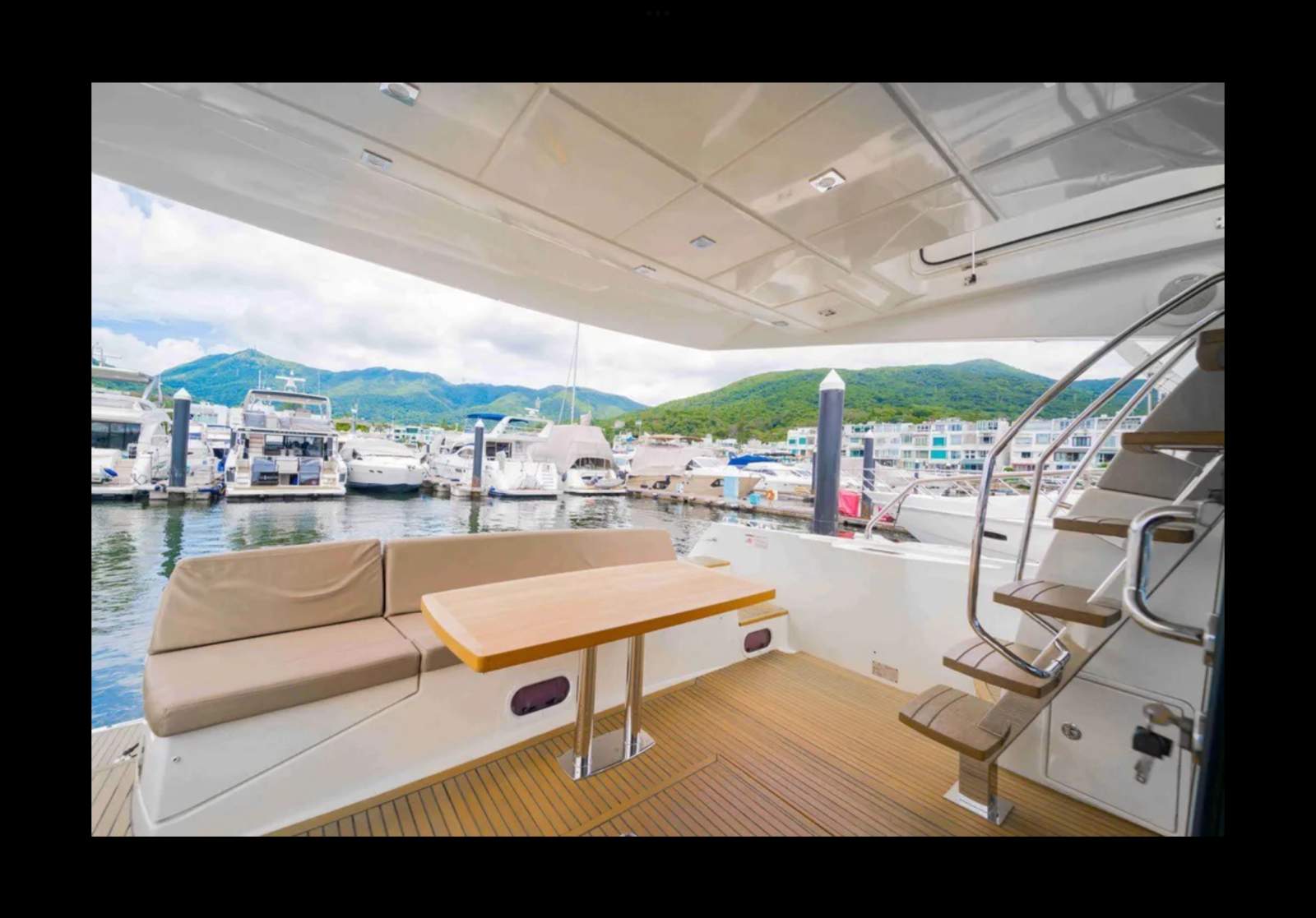 Prestige 550 Fly