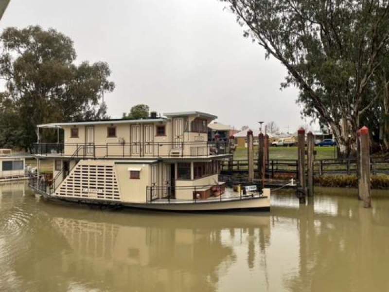CALEDONIA Paddle Boat