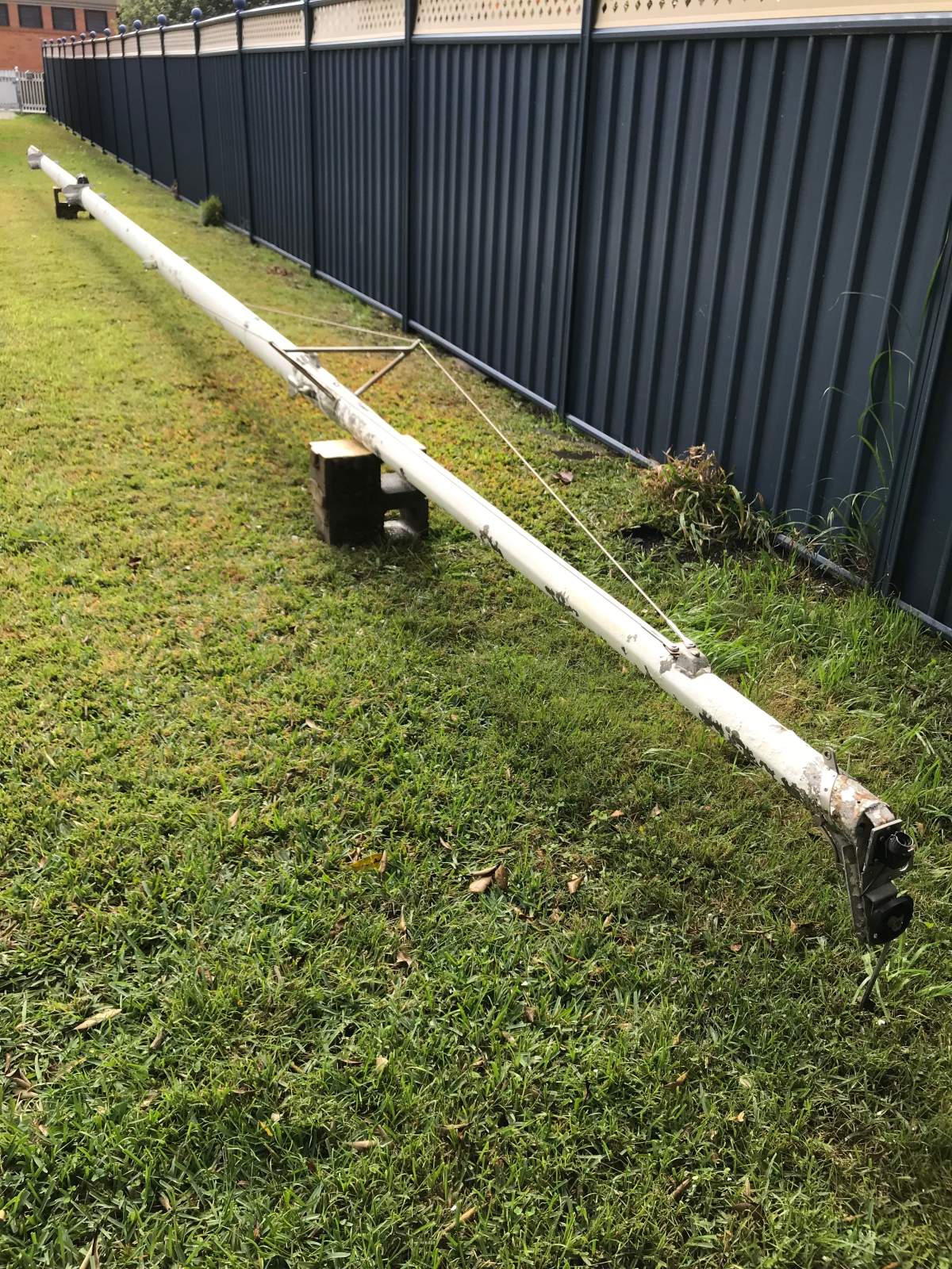 Alloy tapered mast - 16.1m.