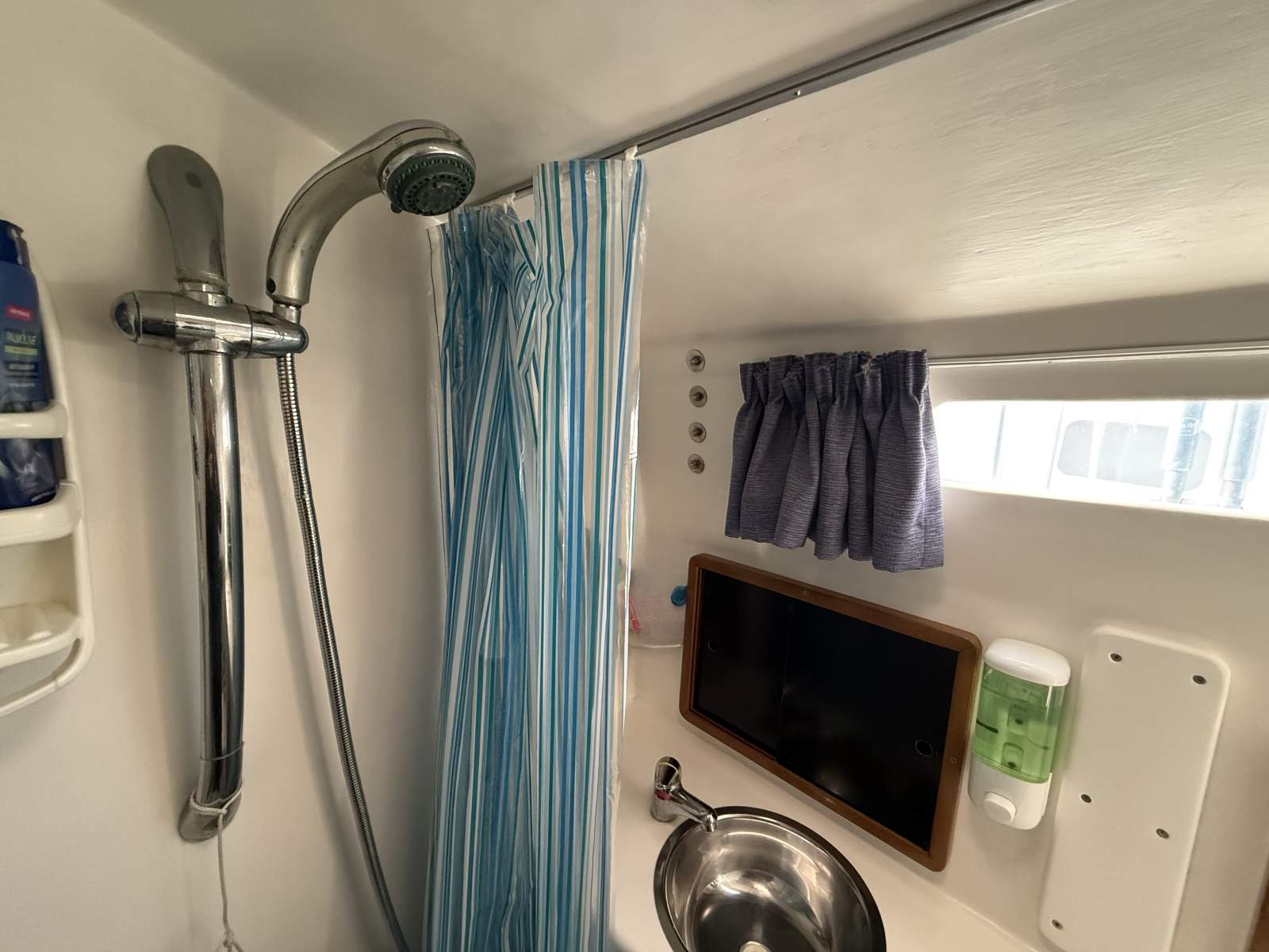 Huon Pilothouse Motor Sailer 2007 Chilln Out (37)