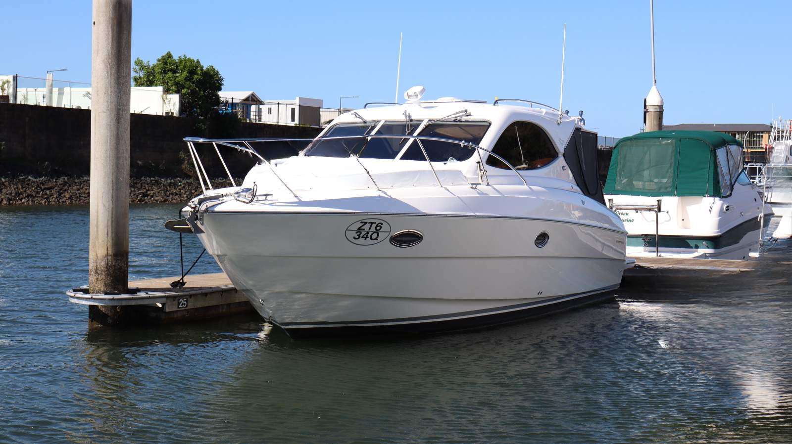 Mustang 32 Sports Cruiser - By Maritimo
