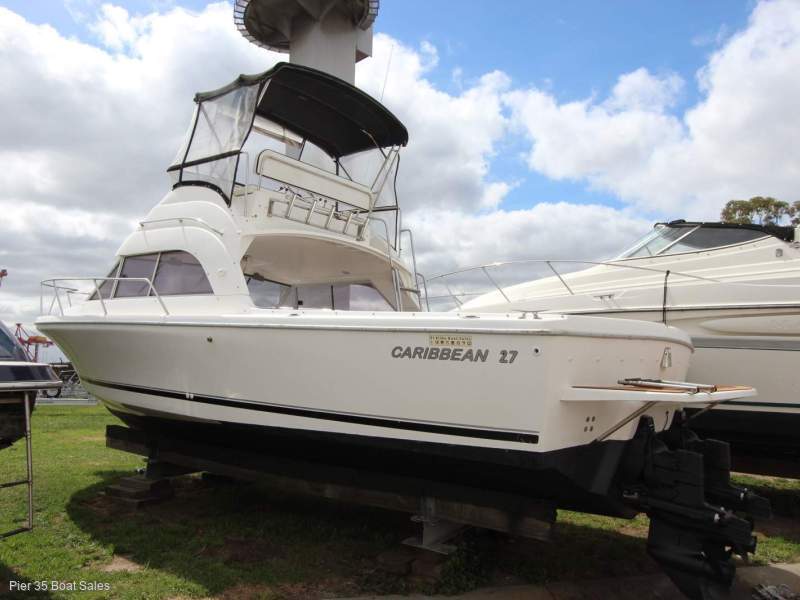 Caribbean 27 Flybridge Cruiser