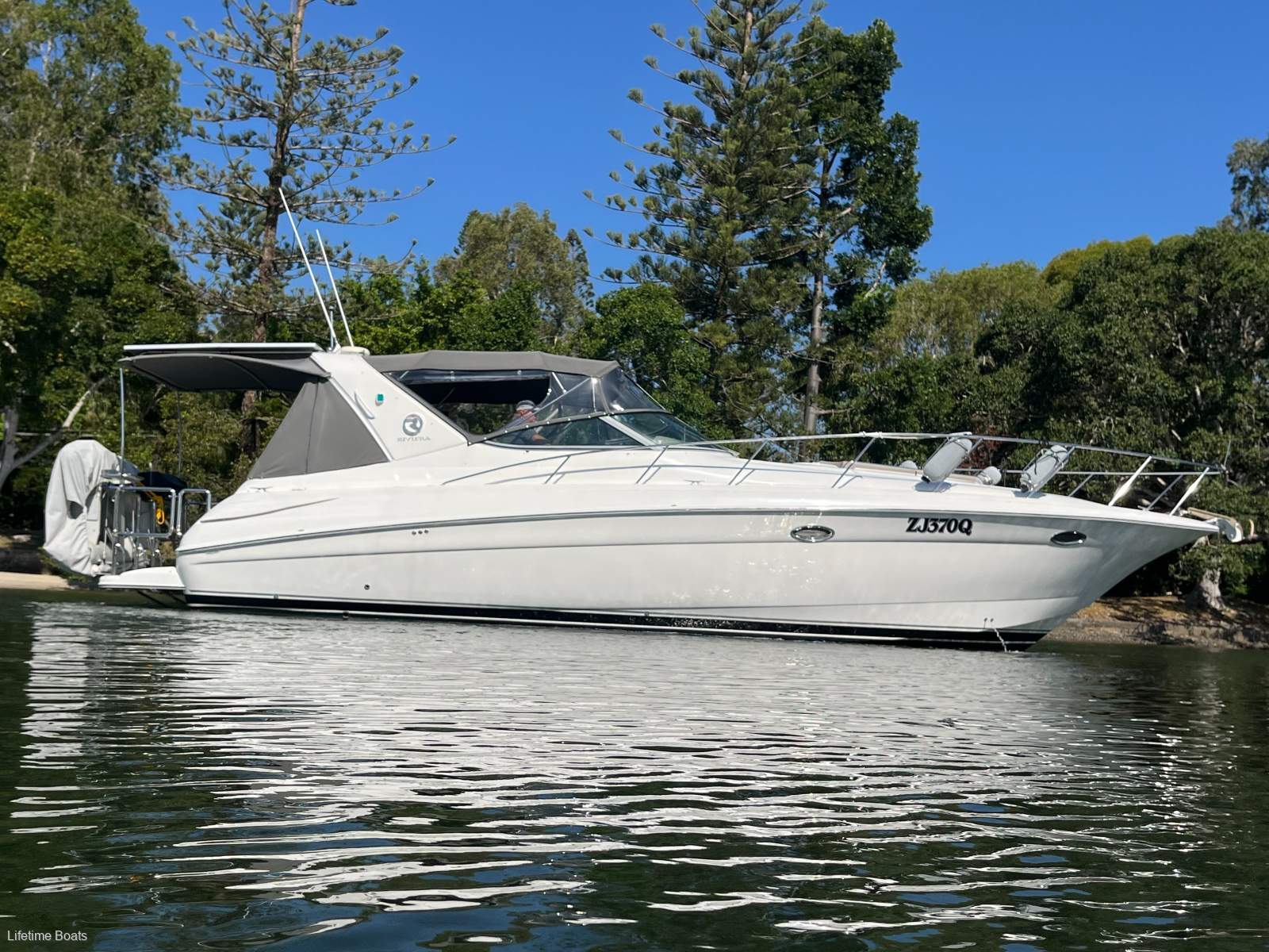 Riviera M370 - 2005MY