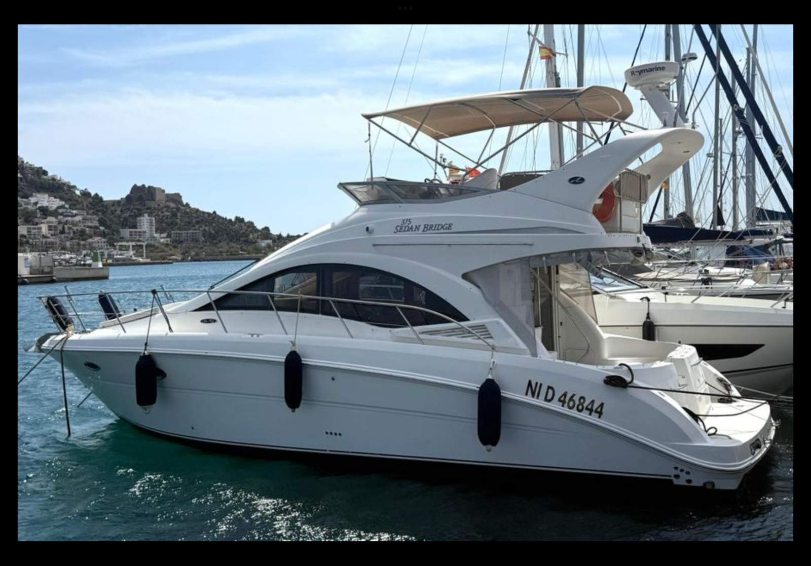 Sea Ray 375 Sedan Bridge Fly