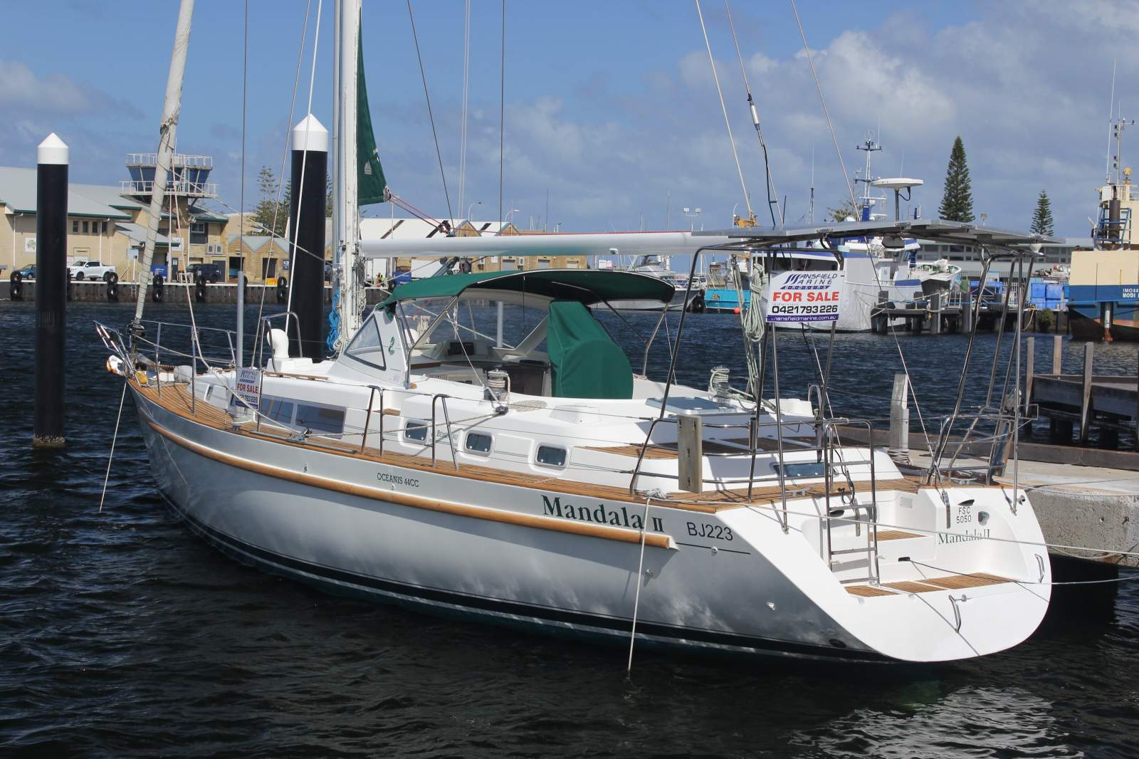 Beneteau Oceanis 44cc Exceptional Value!