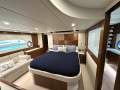 Riviera 6000 Sport Yacht