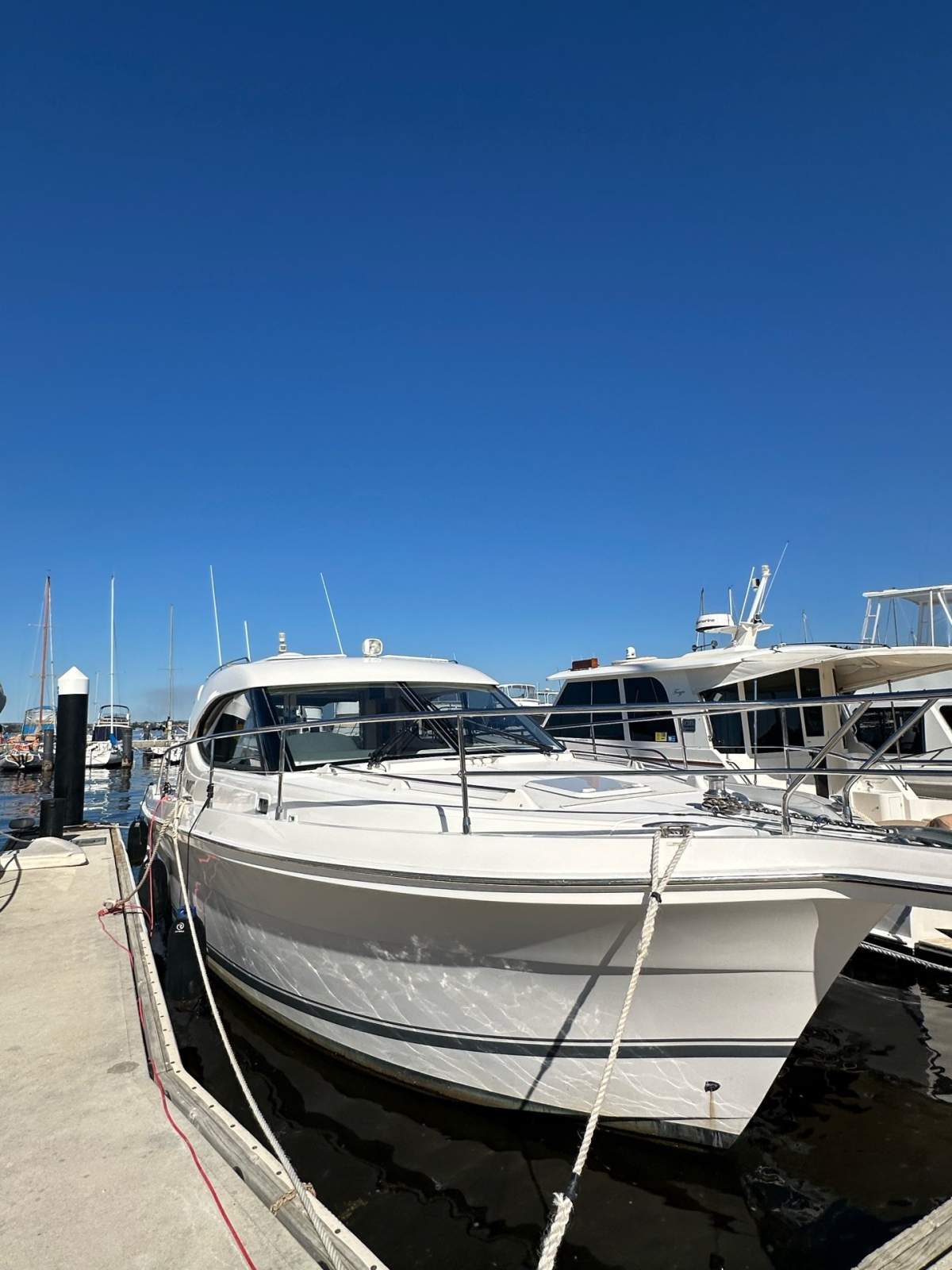 Riviera 3600 Sport Yacht