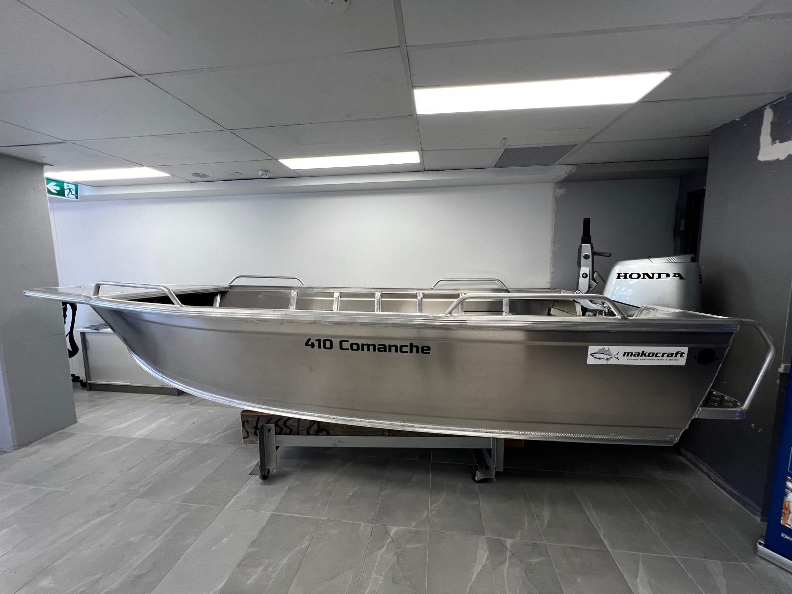 New Makocraft 410 Comanche