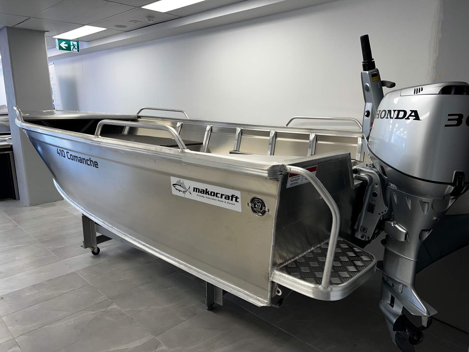 New Makocraft 410 Comanche