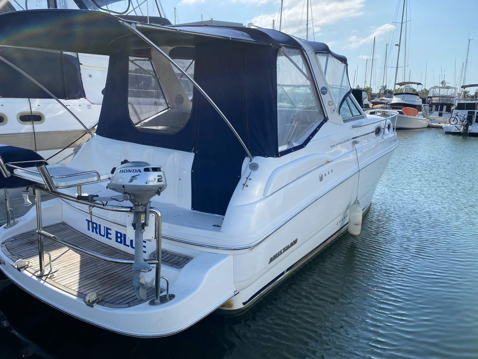 Mustang 32 Sports Cruiser