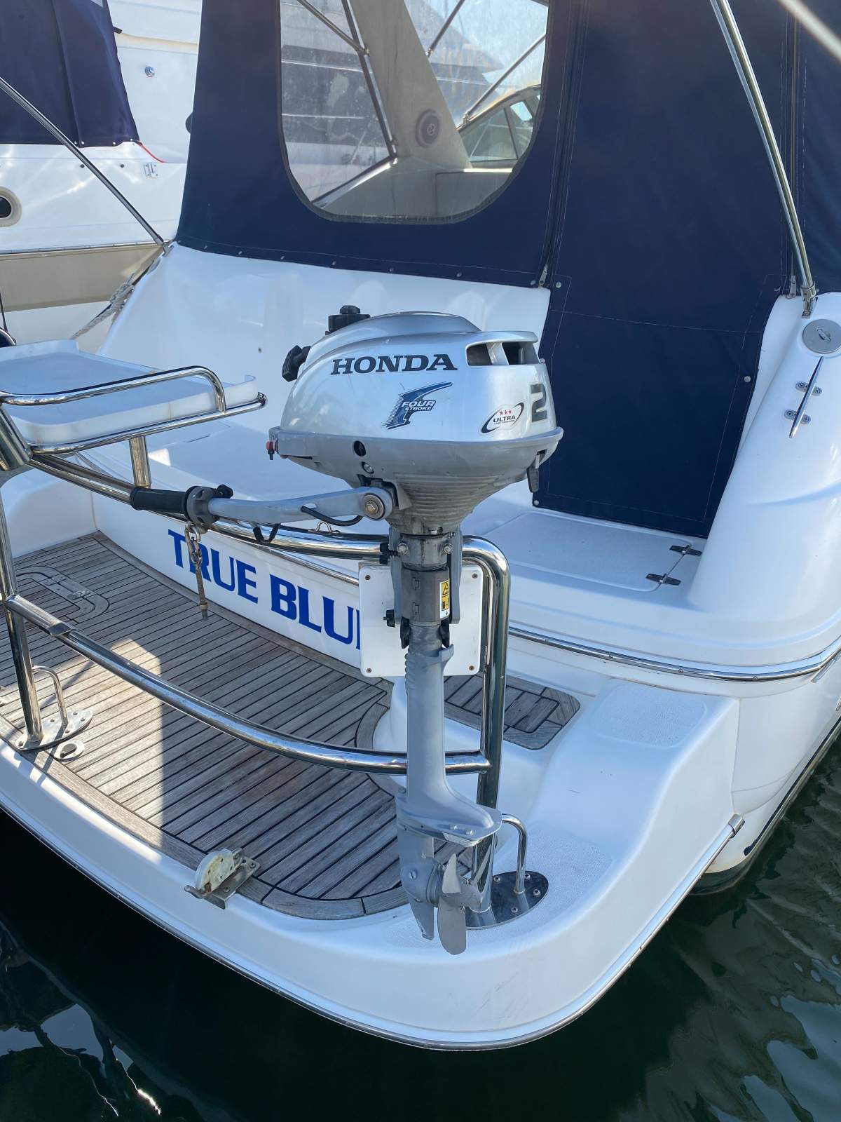 Mustang 32 Sports Cruiser